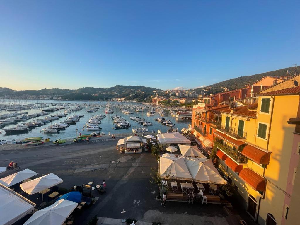 Suite Ventidue - Fronte Mare Lerici Εξωτερικό φωτογραφία
